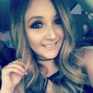 Meet your Posher, Ariana